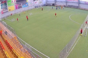 Club sportif "TEMPO". Parc de football, vue sur la moitié gauche du terrain