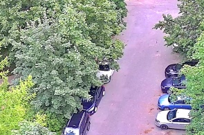 Cour et parking sur la rue Zheleznodorozhnaya, 62A. Webcams Pouchkine