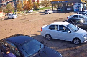 Parking au lave-auto libre-service. Webcams de Tachkent