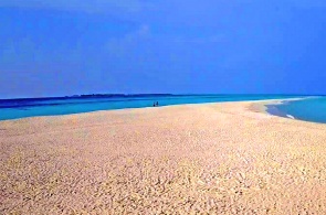 Bancs de sable sur l'île de Kuredu. webcams des Maldives