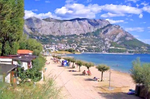 Plage à Omis. Diviser les webcams en ligne