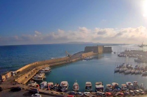 Vue sur le port et la forteresse. Webcam Héraklion