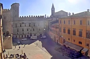 Vue sur la Piazza del Popolo. Webcams Pérouse