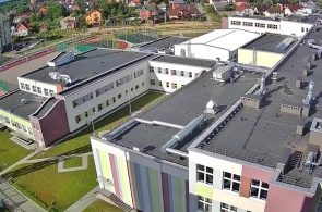 Construction d'une école dans la rue. Aube. Voir 3. Webcams de Kaliningrad
