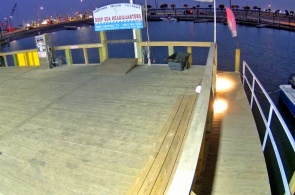 Quai du siège social de Deep Sea. Webcams de Port Aransas en ligne