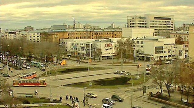 L'intersection de l'avenue Lénine et de la rue Lunacharsky