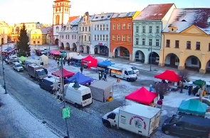 Place du 1er mai. Khomutov webcams en ligne