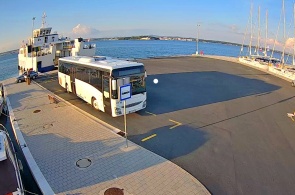 Embarcadère des ferries. Webcams de Tkon en ligne
